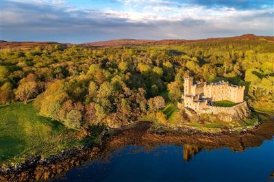 Luftaufnahme vom Dunvegan Castle
